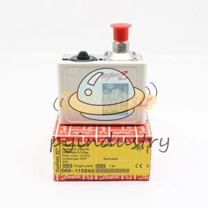 .1Pcs New  Danfoss  KP36 060-110866 060110866  Pressure Control - Picture 1 of 8