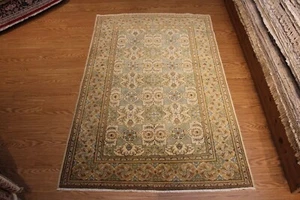 CIRCA 1950'S 5' X 7' HANDMADE HAND KNOTTED FINE QUALITY TABRIS RUG. - Picture 1 of 9