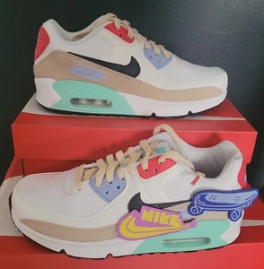 NEW AUTHENTIC NIKE AIR MAX 90 LEATHER SE "PATCHES" US 5 Y - Picture 1 of 6