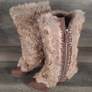 Stivali in pelliccia sintetica marrone non classificati zip laterale con strass donna taglia 9 - Foto 1 di 12