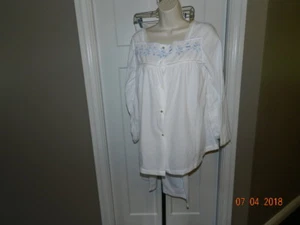 Women’s M Damea  White 2-PC Pajama Set warm button front VTG - Picture 1 of 6