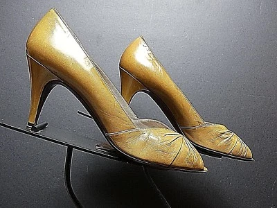 Vintage Women's Bruno Magli Chestnut Leather Open-Toe Clasic Pumps Sz 8.5AA MINT - Image 1 of 4