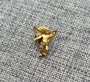 ANGEL CHERUB BADGE - Picture 1 of 2