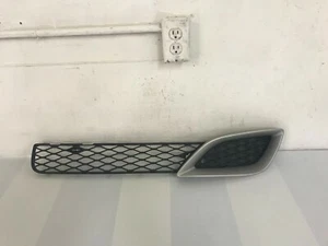 2006-2009 MERCEDES R500 R350 DRIVER SIDE LEFT LOWER TRIM/GRILLE 06-09 - Picture 1 of 4