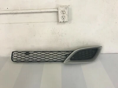  2006-2009 MERCEDES R500 R350 DRIVER SIDE LEFT LOWER TRIM/GRILLE 06-09  - Image 1 of 4