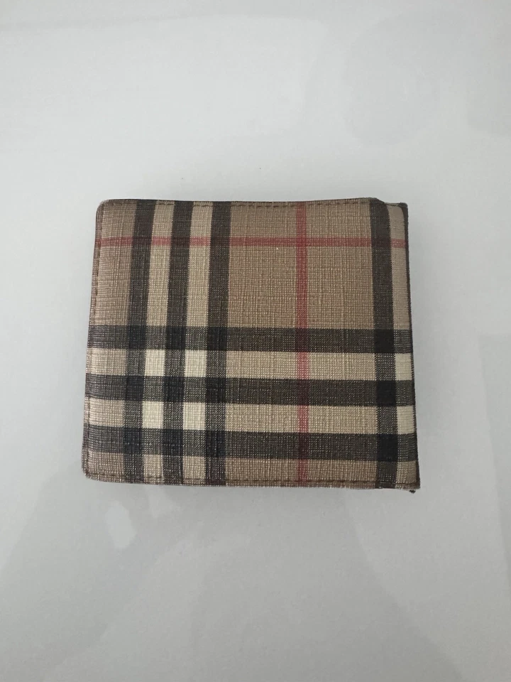 Cartera Burberry  Foto 1 de 3