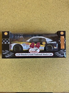 Bobby Labonte #44 Shell Busch Grand National Stock Car Nascar 1:24 - Picture 1 of 9