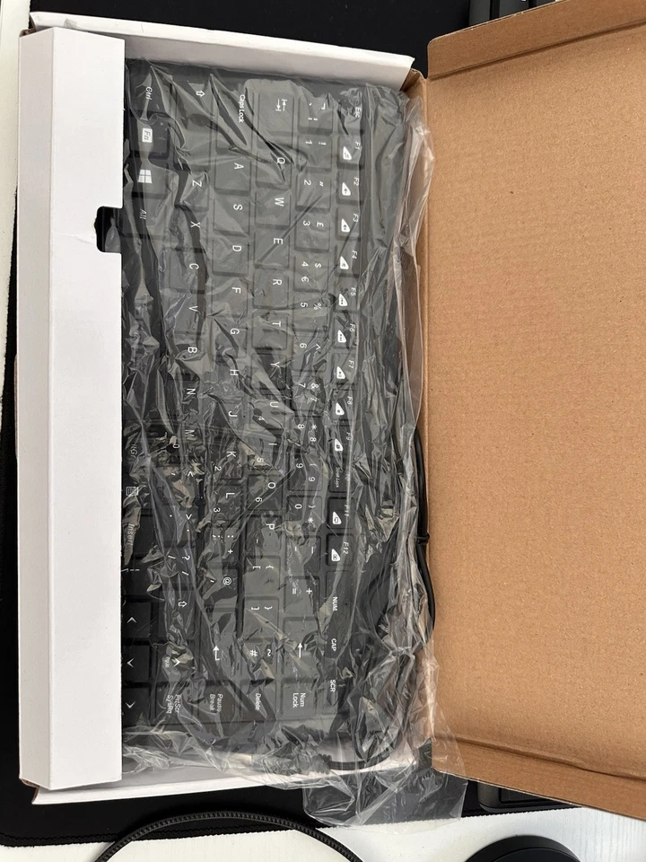 Targus Compact (AKB05UK) Keyboard - Image 1 of 1