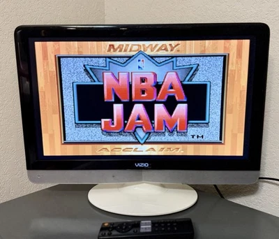 VIZIO VX240M 24" Full HD 1080p LCD HDTV Vintage Gaming TV Antenna w/ Remote - Image 1 of 4