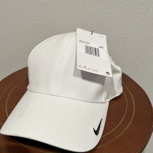Nike Golf White Hat Cap New with Tag Adjustable Back - Bild 1 von 9