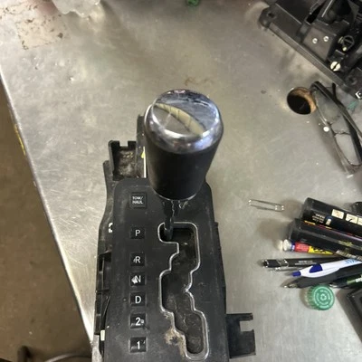 Jeep Liberty 2009-12 palanca de cambios de piso  Foto 1 de 4