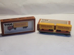 Tyco HO Piggyback Flat Car AT&SF #90806 with 3 Trailers and 1 Tyco Truck Cab U.P - Picture 1 of 8