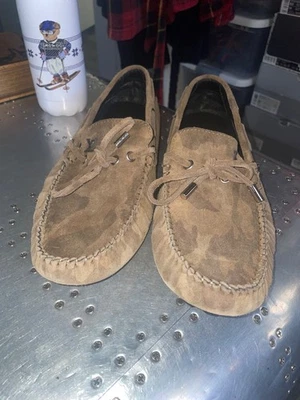 LOUIS VUITTON MARRÓN CLARO CAMUFLAJE Louis Vuitton V2977-1 TALLA 44 Foto 1 de 4