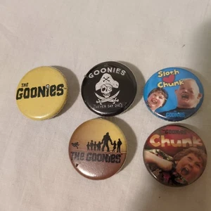 Vintage Goonies PIN Brocken Faultier 5er Set Pinback Button 1"  - Bild 1 von 4