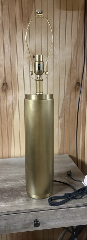 Цилиндрическая настольная лампа для колонн под правую руку Restoration Hardware — полированная латунь - Изображение 1 из 4