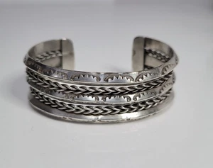 Southwestern Silver Cuff Bracelet stamped carinated braded vintage 44 grams - Picture 1 of 6