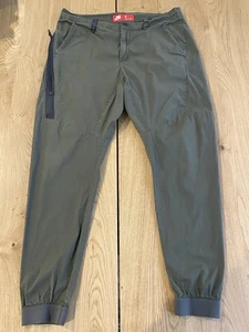 Nike Tech Pack Woven Cargo Hose Olivgrün Utility Jogginghose Herren Gr. 34 * - Bild 1 von 13