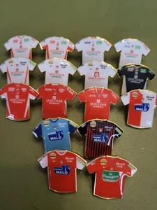 Stade Brestois 2004 - 2014 Heim und Auswärtstrikot Pin Anstecker - Bild 1 von 1