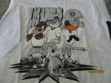 Vintage Los Angeles Raiders Looney Tunes 1994 Kids M10-12? Never Washed