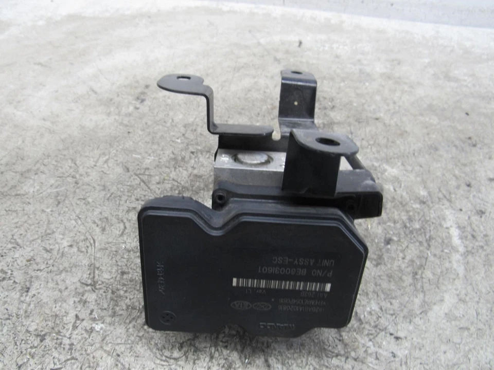 2012 Hyundai Genesis coupe 2 door abs anti lock brake pump assembly actuator OEM Foto 1 de 4