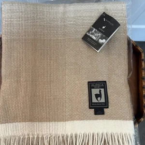 100% Baby Alpaca INCALPACA TPX Throw Blankets Dark CREAM PLAID Made in Peru NWT - Picture 1 of 5
