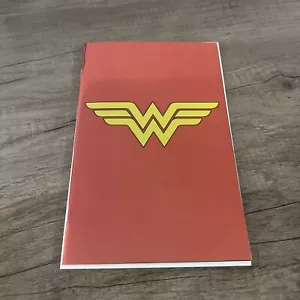 WONDER WOMAN #1 LÁMINA ROJA NYCC 2023 ORO ROJO EDICIÓN LIMITADA 1000 COPIAS CASI NUEVA - Imagen 1 de 5