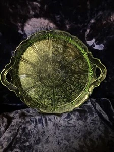 Jeannette CHERRY BLOSSOM Green Depression Glass Handled Tray - Picture 1 of 4