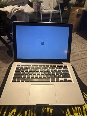 Mac Book Pro 2011 - Image 1 of 4