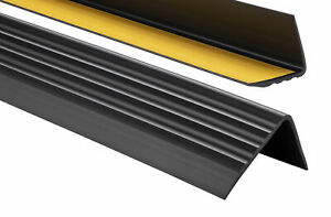 Nez de marche profil d’angle PVC autoadhésif  50x40mm antidérapant 70-200cm Noir