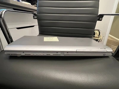 Reproductor de DVD Samsung Silver DVD-P241A/XAA - Probado y funcionando Foto 1 de 4