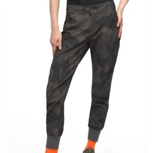 Prana Hybrid Halle Jogger II Hose Gr. 8 Neu Camouflage Cargo Stretch Outdoor Wandern - Bild 1 von 16