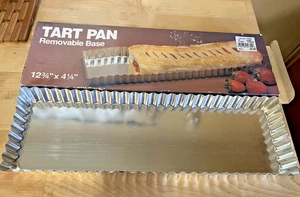 Aluminum, Oblong Fluted Tart Pan Removable Bottom, 12 3/4 INS x 4 1/4 - Picture 1 of 3