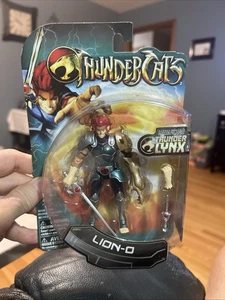 2011 Bandai ThunderCats LION-O 4" Actionfigur mit Schwert Donnerarm! Selten! - Bild 1 von 2