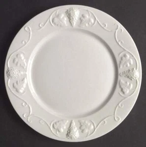 4 Ironstone Red Cliff Grape dinner plates vintage white 10 1/4" primitive farm - Picture 1 of 3