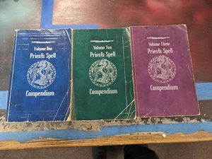 Set Compendio Incantesimo Priests Volume 1 2 3 11359 11421 11611 - Foto 1 di 4