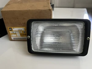WORK LIGHT LAMP AS-FLOOD CATERPILLAR CAT 120-6775 1206775 M318 M320 M315 M312 - Picture 1 of 2