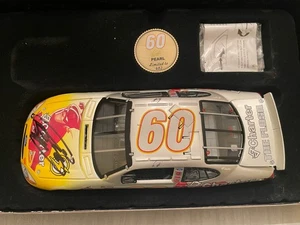 Equipo Calibre AUTOGRAFIADO Greg Biffle #16 The Flash Liga de la Justicia Carta PERLA - Imagen 1 de 8