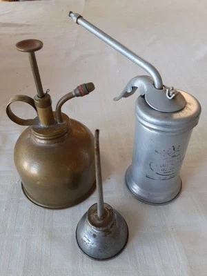 Tres latas de aceite vintage gatillo dedo bomba engrasador lubricante probado  Foto 1 de 4