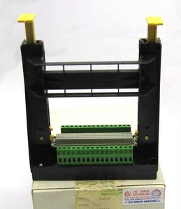 NIB Murrelektronik 63010 Slot Card Holder New - Picture 1 of 1