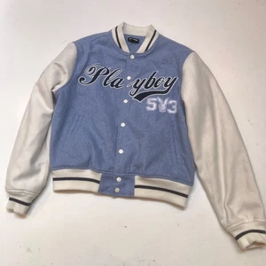 Playboy by Pacsun 503 bestickte Varsity Bomberjacke Gr. S blau gefüttert - Bild 1 von 10