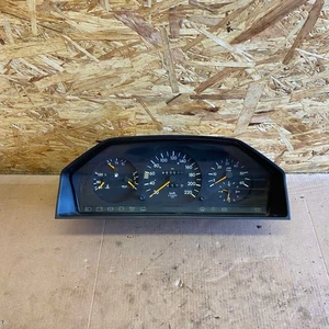 Mercedes-Benz W124 Instrument Cluster Panel 1245426806 1245437421 OM603 Diesel - Picture 1 of 10