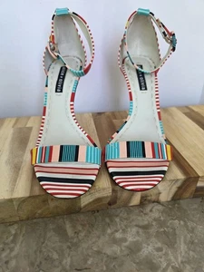 Alice + Olivia Mujer Tacones de Cuero a Rayas Talla 8M Multicolor Correa al Tobillo - Imagen 1 de 12