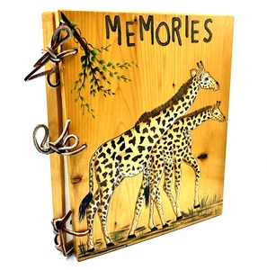 Vtg Handpainted Giraffe Wood Album Memories Scrapbook Signed K J Mills Giraffes - Picture 1 of 14