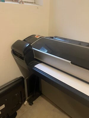 HP Designjet Z5600 - PostScript ePrinter 44" DIN A0 1118mm Plotter - Bild 1 von 4