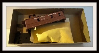 Athern Southern Pacific Kit  Caboose  # 1060 NOS - Image 1 of 2