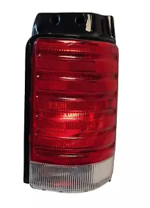 Lámpara trasera derecha Plymouth Voyager Chrysler Town Country 1991-1995 CH2800118 - Imagen 1 de 10