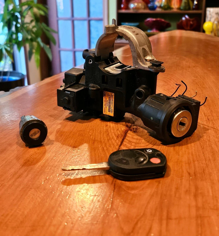 ⭐️08 09 10 11 12 Interruptor de encendido Ford Escape Mercury Mariner, llave CON cerradura de puerta Foto 1 de 4