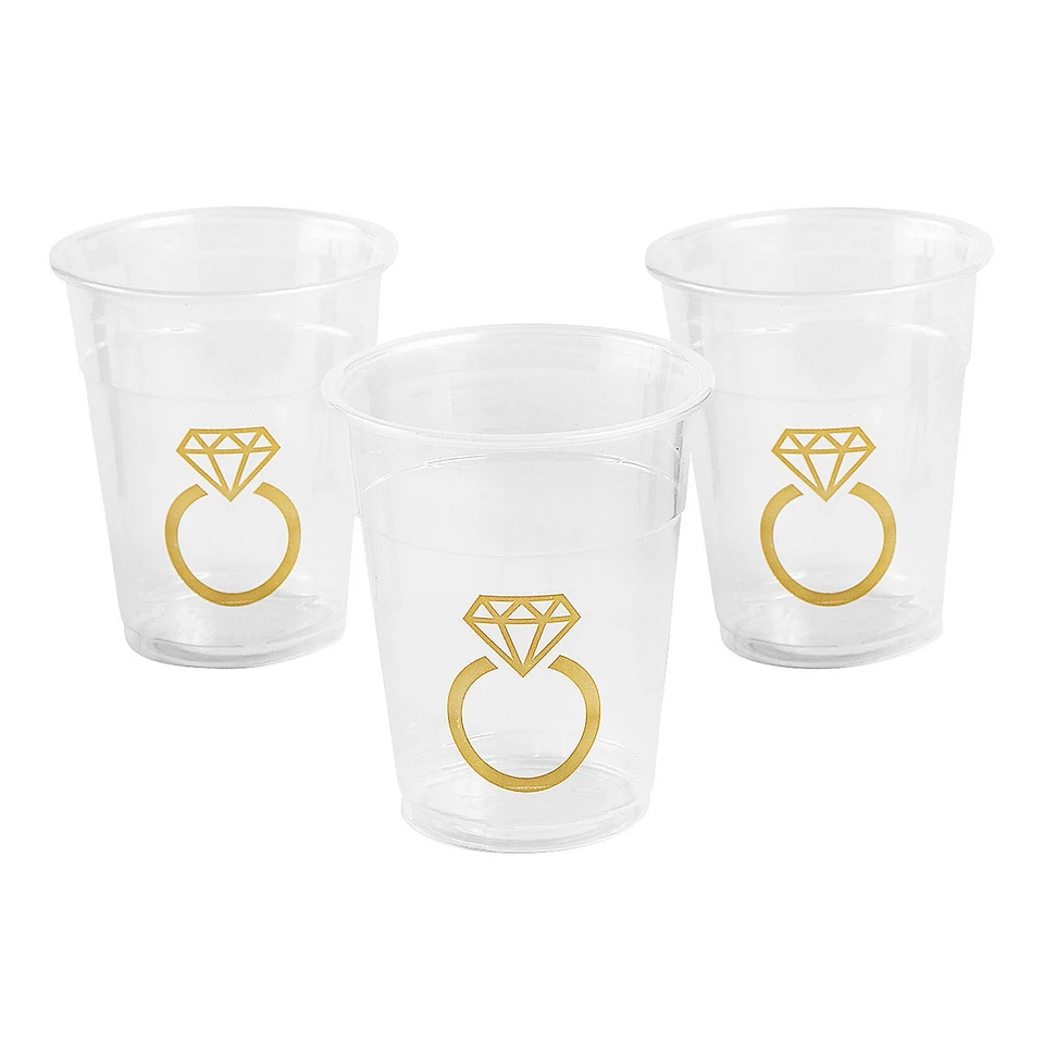 Fun Express Bulk  50 Ct. Diamond Ring Clear Plastic Cups - Imagem 1 de 1