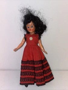 Vintage 50er/60er Jahre robuste Kunststoff Linda Modepuppe im spanischen Kleid Sammler - Bild 1 von 24