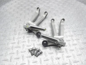 2001 00-01 Honda RC51 RVT1000 SP1 Rear Foot Passenger Peg Bracket Left Right - Picture 1 of 11